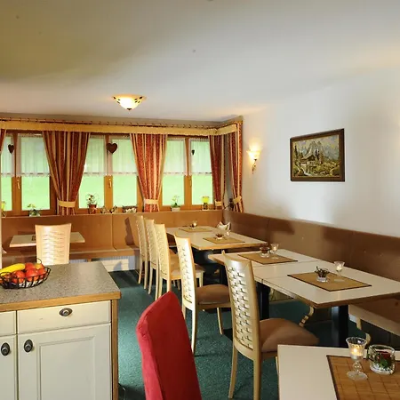Sonnschein Apartman *